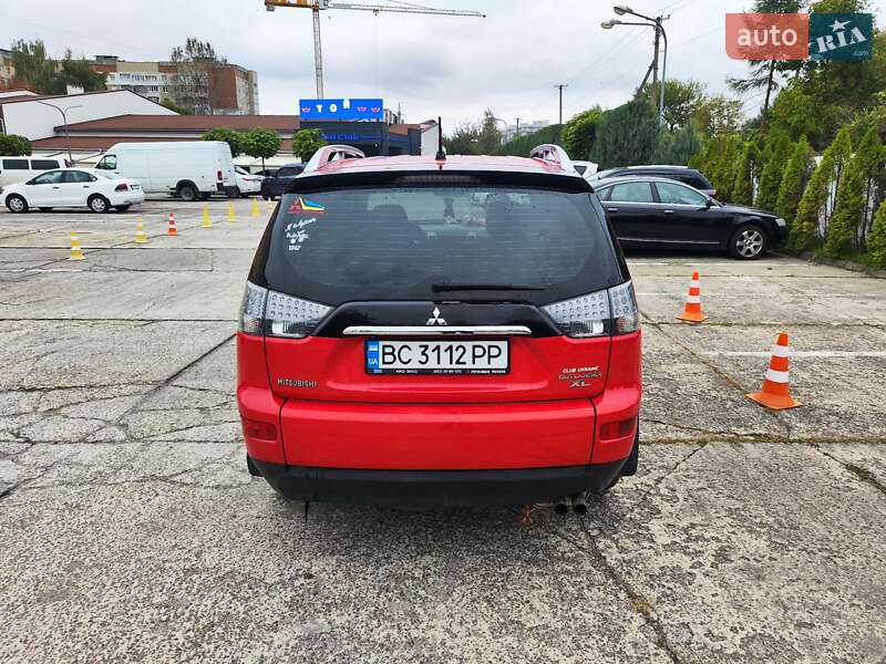 Позашляховик / Кросовер Mitsubishi Outlander XL 2008 в Львові