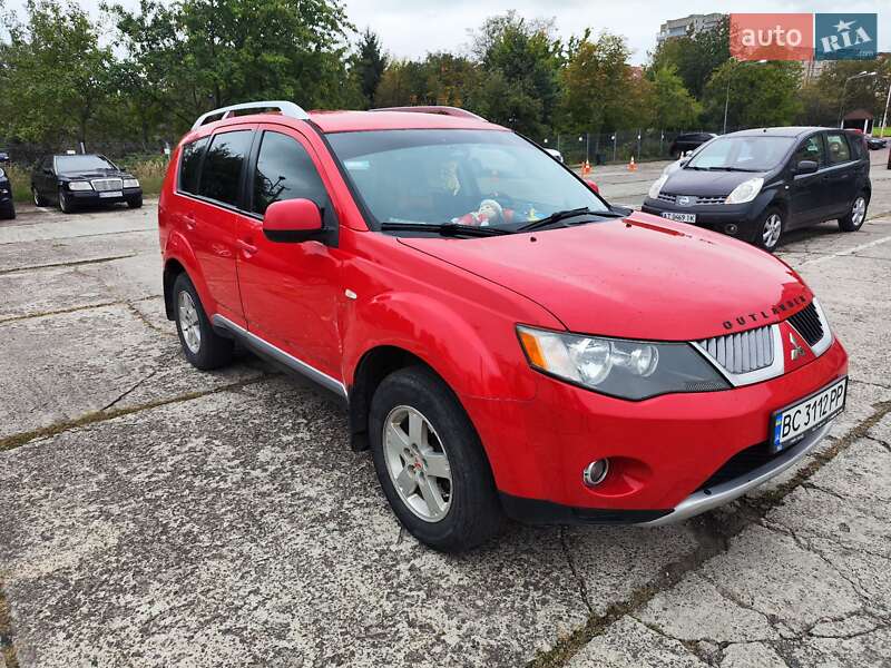 Позашляховик / Кросовер Mitsubishi Outlander XL 2008 в Львові