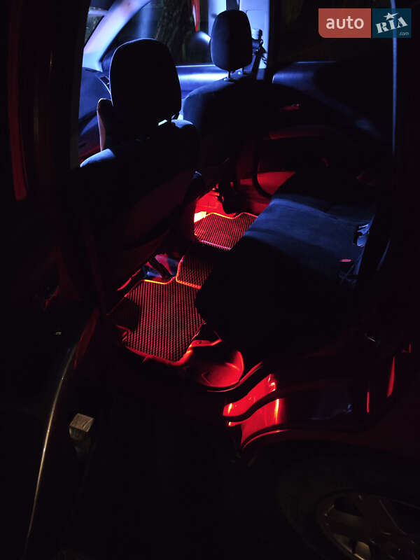 Позашляховик / Кросовер Mitsubishi Outlander XL 2008 в Львові