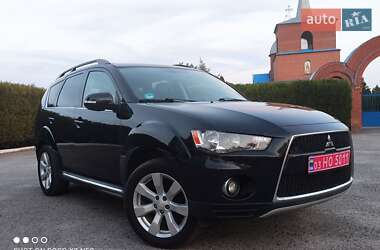 Внедорожник / Кроссовер Mitsubishi Outlander XL 2011 в 