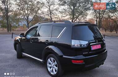 Внедорожник / Кроссовер Mitsubishi Outlander XL 2011 в 