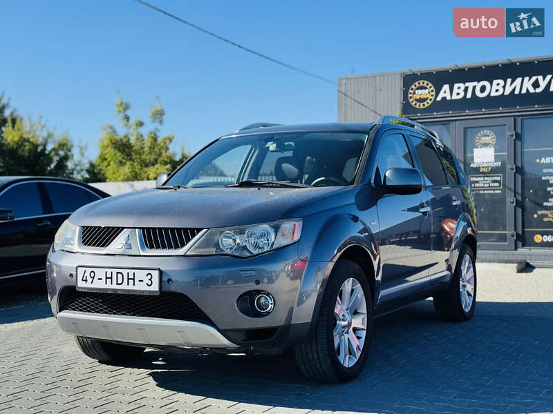 Внедорожник / Кроссовер Mitsubishi Outlander XL 2008 в 