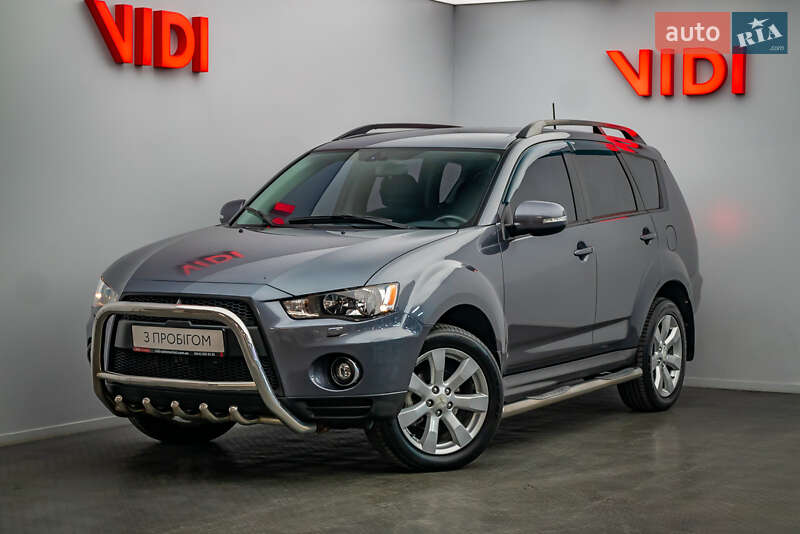 Mitsubishi Outlander XL 2010
