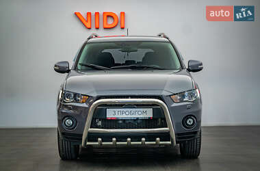 Позашляховик / Кросовер Mitsubishi Outlander XL 2010 в 