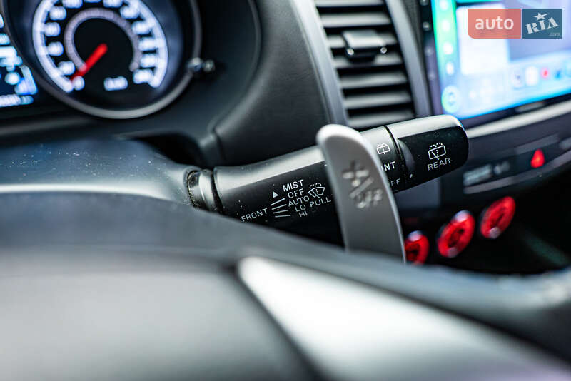 Внедорожник / Кроссовер Mitsubishi Outlander XL 2010 в Киеве