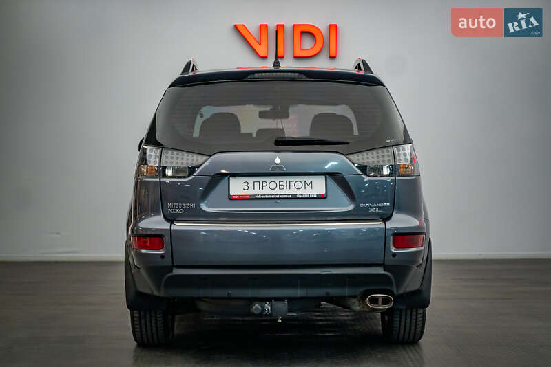 Внедорожник / Кроссовер Mitsubishi Outlander XL 2010 в Киеве
