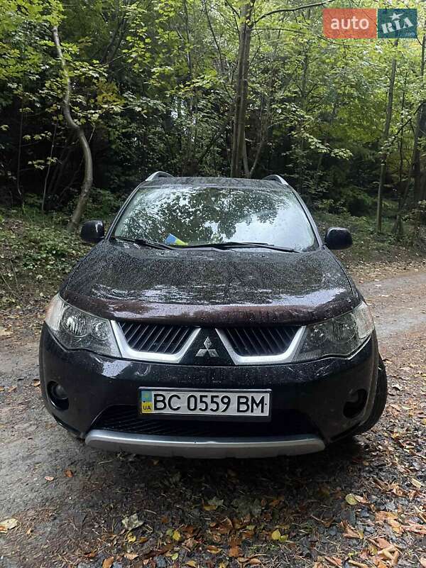 Внедорожник / Кроссовер Mitsubishi Outlander XL 2008 в Бориславе