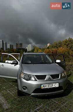 Позашляховик / Кросовер Mitsubishi Outlander XL 2007 в Києві