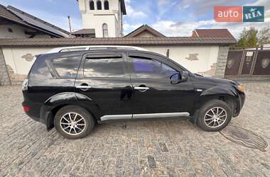 Внедорожник / Кроссовер Mitsubishi Outlander XL 2007 в 