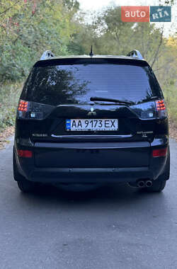 Позашляховик / Кросовер Mitsubishi Outlander XL 2008 в 
