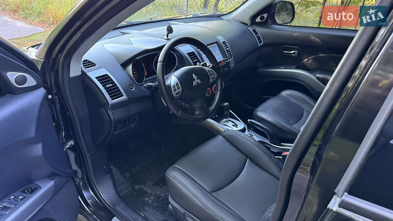 Внедорожник / Кроссовер Mitsubishi Outlander XL 2008 в Белой Церкви фото 17 Внедорожник / Кроссовер Mitsubishi Outlander XL 2008 в Белой Церкви
