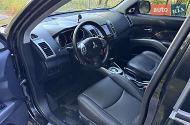 Позашляховик / Кросовер Mitsubishi Outlander XL 2008 в 