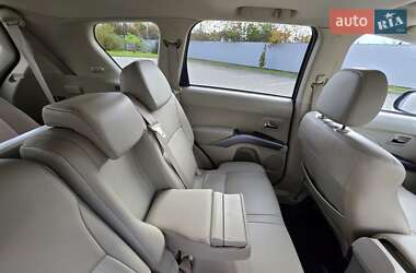 Внедорожник / Кроссовер Mitsubishi Outlander XL 2009 в 