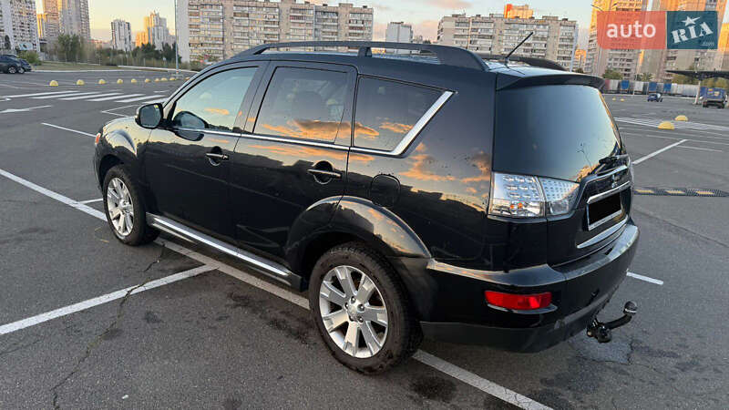 Позашляховик / Кросовер Mitsubishi Outlander XL 2011 в Києві фото 5 Позашляховик / Кросовер Mitsubishi Outlander XL 2011 в Києві
