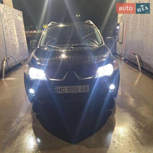 Внедорожник / Кроссовер Mitsubishi Outlander XL 2008 в Львове