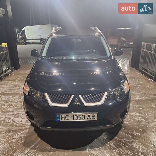 Внедорожник / Кроссовер Mitsubishi Outlander XL 2008 в Львове