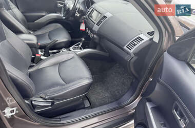 Внедорожник / Кроссовер Mitsubishi Outlander XL 2010 в 