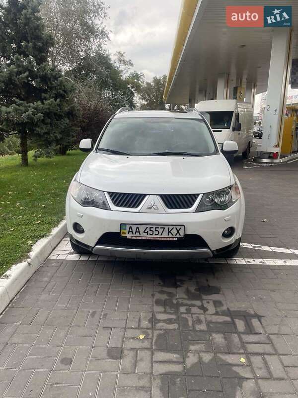 Внедорожник / Кроссовер Mitsubishi Outlander XL 2008 в Киеве фото 4 Внедорожник / Кроссовер Mitsubishi Outlander XL 2008 в Киеве