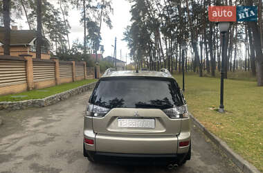 Позашляховик / Кросовер Mitsubishi Outlander XL 2008 в  фото 6 Позашляховик / Кросовер Mitsubishi Outlander XL 2008 в