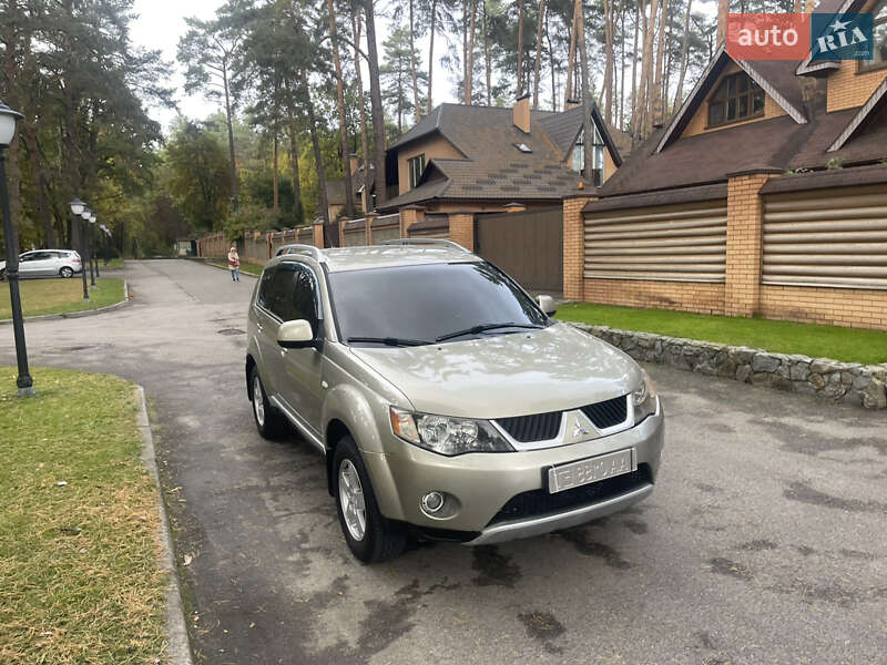 Внедорожник / Кроссовер Mitsubishi Outlander XL 2008 в Чернигове фото 11 Внедорожник / Кроссовер Mitsubishi Outlander XL 2008 в Чернигове