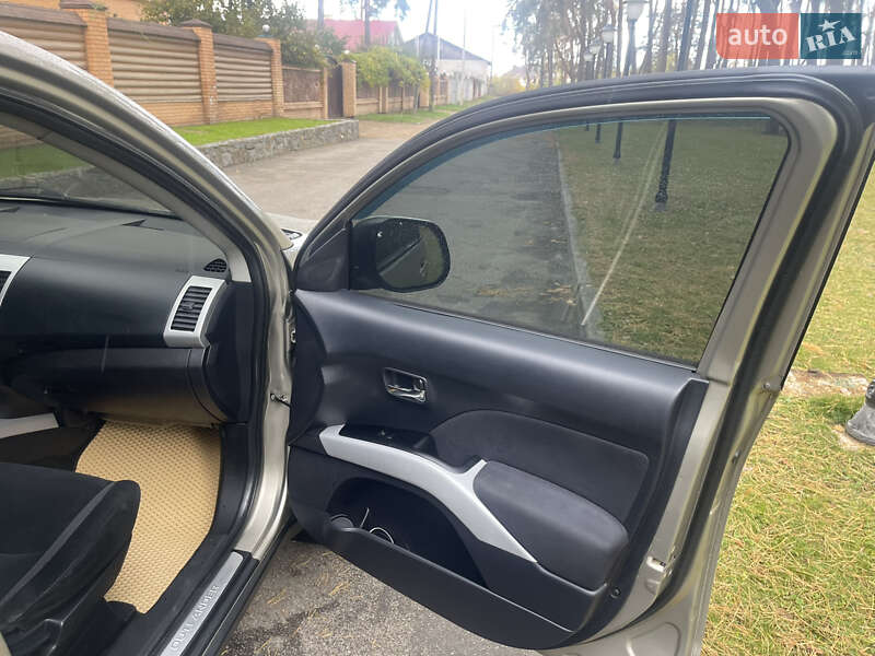 Внедорожник / Кроссовер Mitsubishi Outlander XL 2008 в Чернигове фото 26 Внедорожник / Кроссовер Mitsubishi Outlander XL 2008 в Чернигове