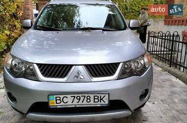 Внедорожник / Кроссовер Mitsubishi Outlander XL 2008 в 