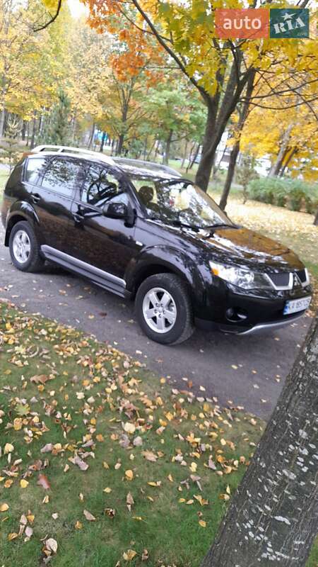 Внедорожник / Кроссовер Mitsubishi Outlander XL 2009 в Хмельницком