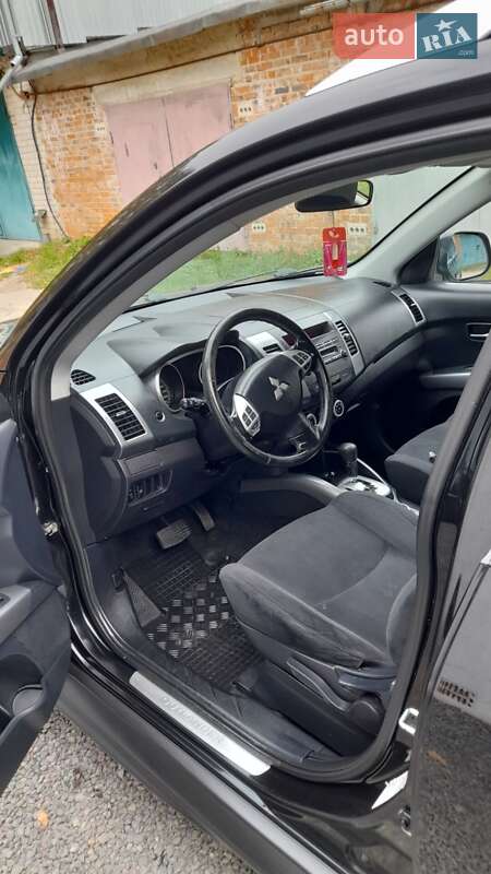 Внедорожник / Кроссовер Mitsubishi Outlander XL 2009 в Хмельницком