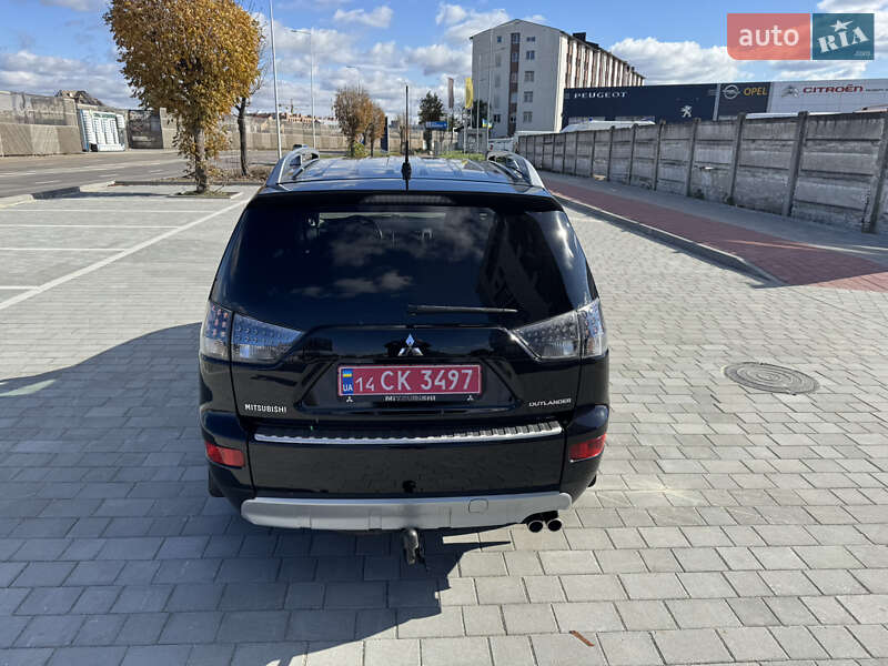 Позашляховик / Кросовер Mitsubishi Outlander XL 2008 в Івано-Франківську