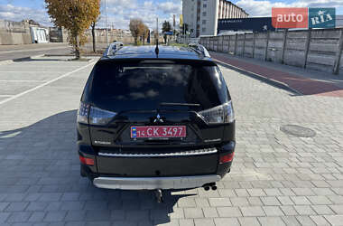 Позашляховик / Кросовер Mitsubishi Outlander XL 2008 в 