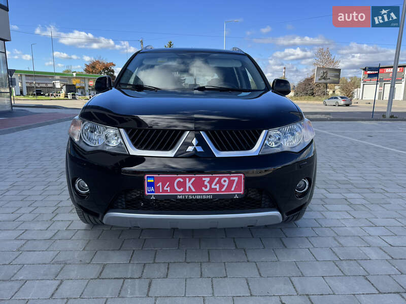 Позашляховик / Кросовер Mitsubishi Outlander XL 2008 в Івано-Франківську