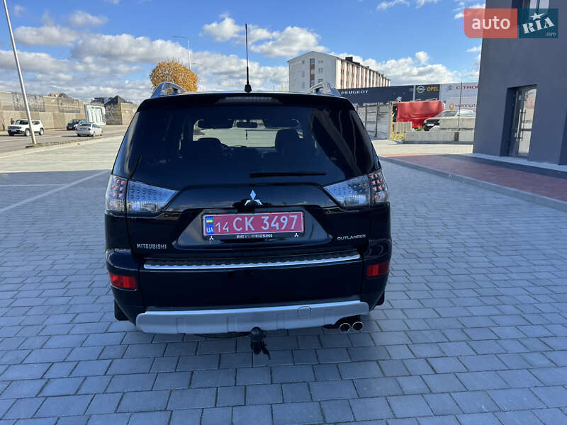 Позашляховик / Кросовер Mitsubishi Outlander XL 2008 в Івано-Франківську