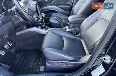 Позашляховик / Кросовер Mitsubishi Outlander XL 2008 в 