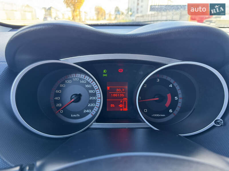 Позашляховик / Кросовер Mitsubishi Outlander XL 2008 в Івано-Франківську