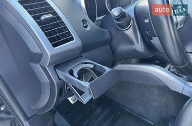 Позашляховик / Кросовер Mitsubishi Outlander XL 2008 в 