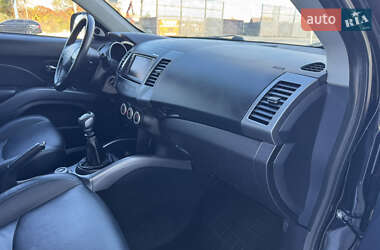 Позашляховик / Кросовер Mitsubishi Outlander XL 2008 в 