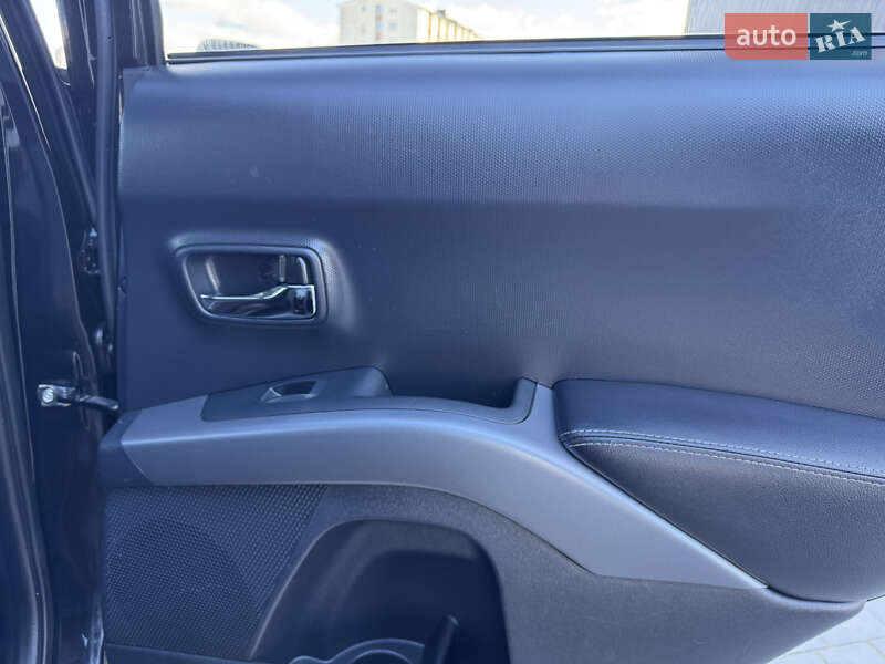 Позашляховик / Кросовер Mitsubishi Outlander XL 2008 в Івано-Франківську