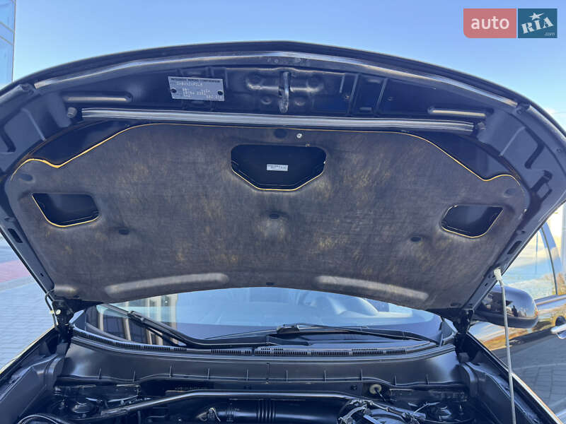 Позашляховик / Кросовер Mitsubishi Outlander XL 2008 в Івано-Франківську