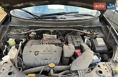 Внедорожник / Кроссовер Mitsubishi Outlander XL 2008 в 