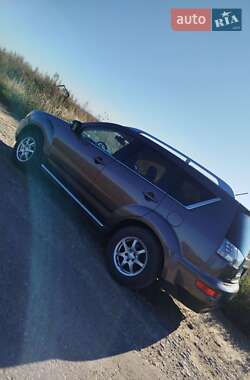 Позашляховик / Кросовер Mitsubishi Outlander XL 2010 в  фото 5 Позашляховик / Кросовер Mitsubishi Outlander XL 2010 в