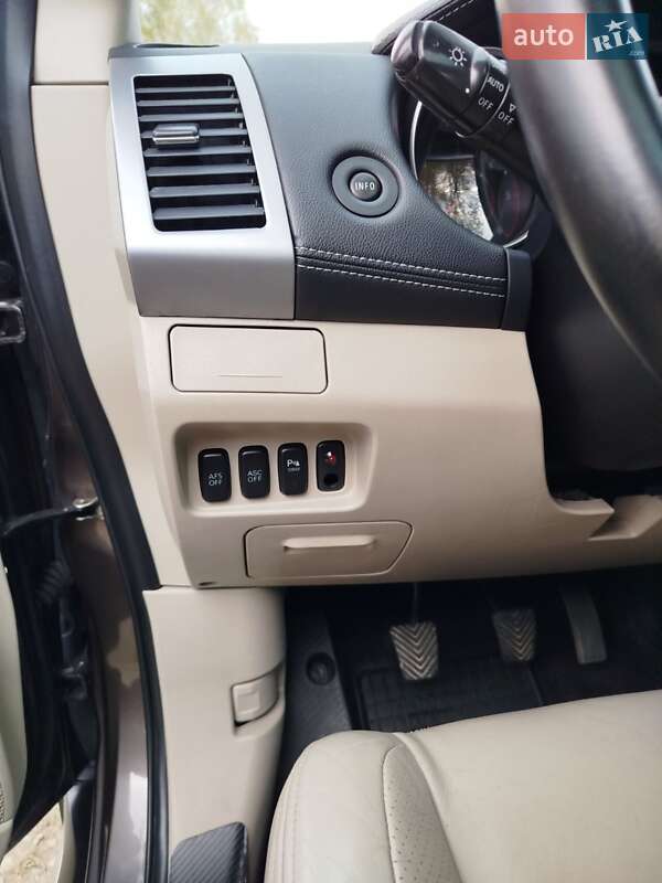 Внедорожник / Кроссовер Mitsubishi Outlander XL 2010 в Самборе фото 21 Внедорожник / Кроссовер Mitsubishi Outlander XL 2010 в Самборе