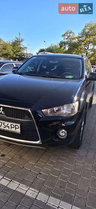 Позашляховик / Кросовер Mitsubishi Outlander XL 2011 в Одесі фото 6 Позашляховик / Кросовер Mitsubishi Outlander XL 2011 в Одесі