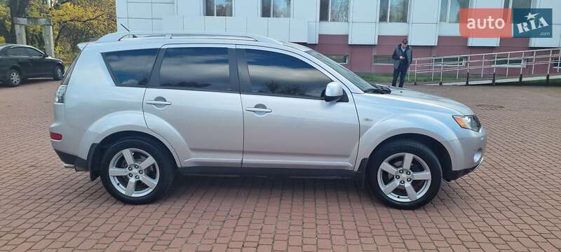 Позашляховик / Кросовер Mitsubishi Outlander XL 2007 в Кам'янському фото 6 Позашляховик / Кросовер Mitsubishi Outlander XL 2007 в Кам'янському