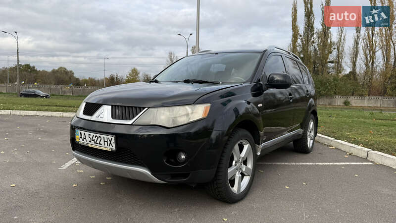 Внедорожник / Кроссовер Mitsubishi Outlander XL 2008 в Киеве