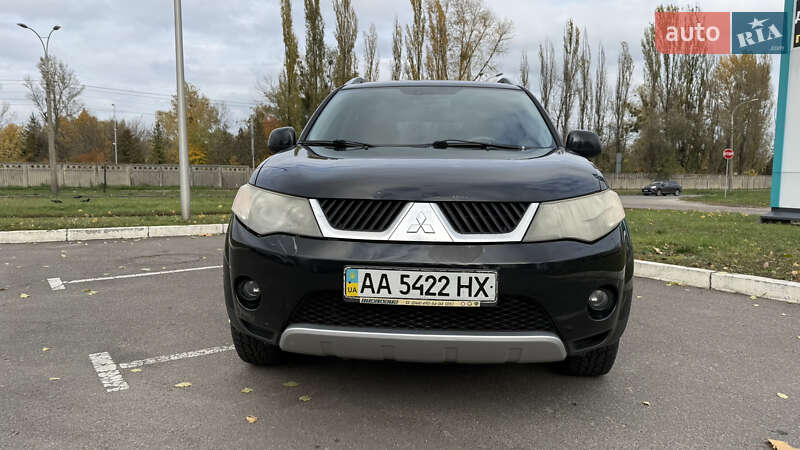 Внедорожник / Кроссовер Mitsubishi Outlander XL 2008 в Киеве