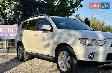 Внедорожник / Кроссовер Mitsubishi Outlander XL 2011 в 