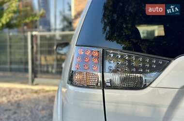 Внедорожник / Кроссовер Mitsubishi Outlander XL 2011 в 