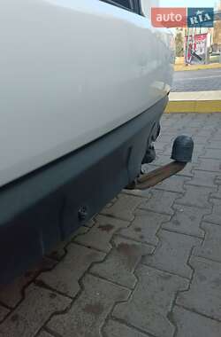 Позашляховик / Кросовер Mitsubishi Outlander XL 2011 в 