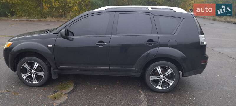 Внедорожник / Кроссовер Mitsubishi Outlander XL 2008 в Одессе фото 5 Внедорожник / Кроссовер Mitsubishi Outlander XL 2008 в Одессе