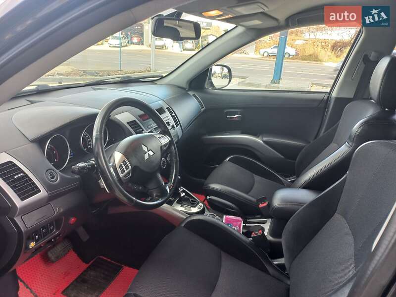 Внедорожник / Кроссовер Mitsubishi Outlander XL 2011 в Ивано-Франковске фото 11 Внедорожник / Кроссовер Mitsubishi Outlander XL 2011 в Ивано-Франковске